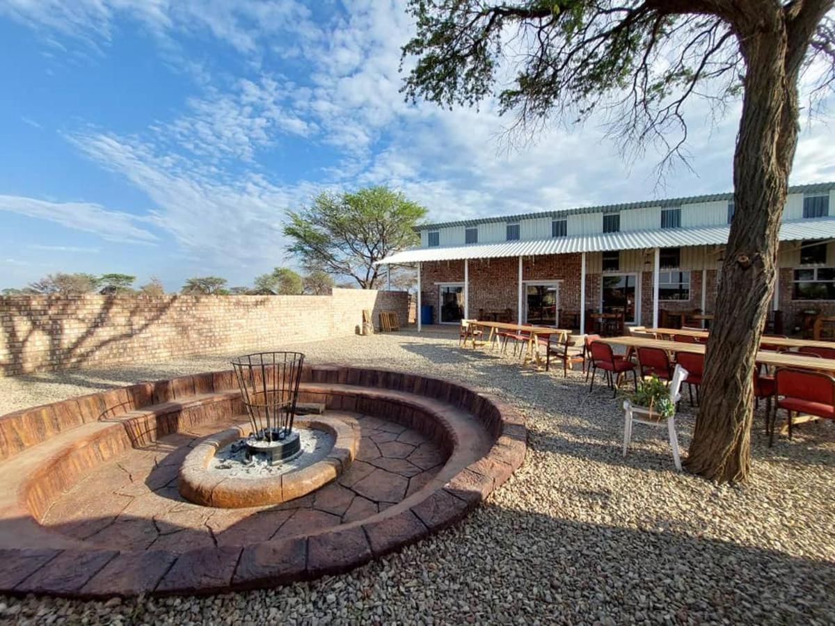 West Nest Lodge Gobabis Buitenkant foto